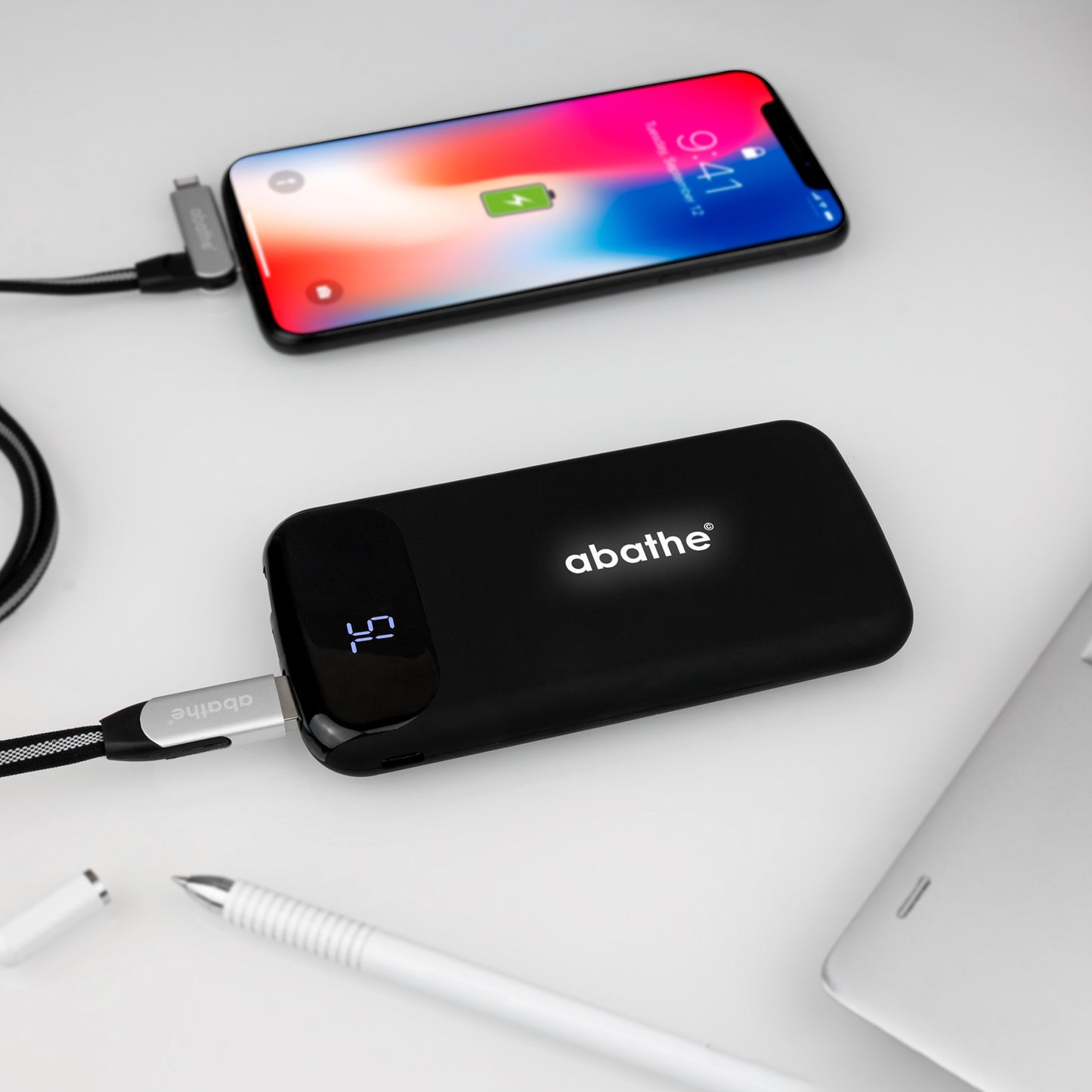 Powerbank an Handy angeschlossen